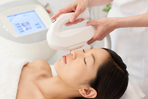 お医者様って冷たい…ですよね…